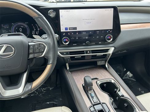 Used 2024 Lexus RX 350h image 18