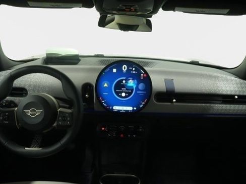 Certified 2025 MINI Cooper 2-Door Hardtop image 18