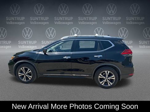 Used 2017 Nissan Rogue SL w/ SL Premium Package AWD/4WD image 2