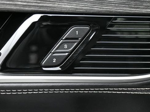 Used 2022 Jeep Wagoneer Series III w/ Convenience Group I AWD/4WD image 5