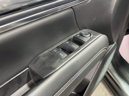 Used 2025 GMC Terrain Elevation image 23