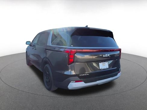 Used 2026 Kia Carnival FWD image 11