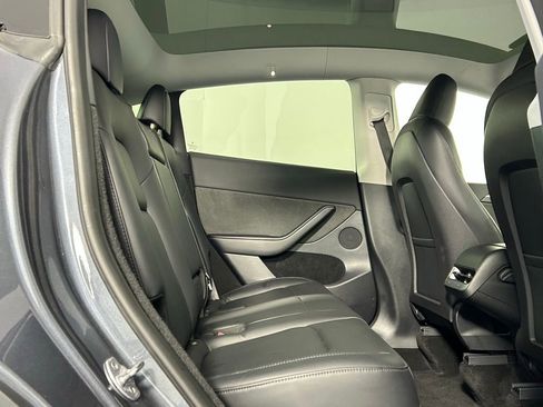 Used 2023 Tesla Model Y Long Range image 10