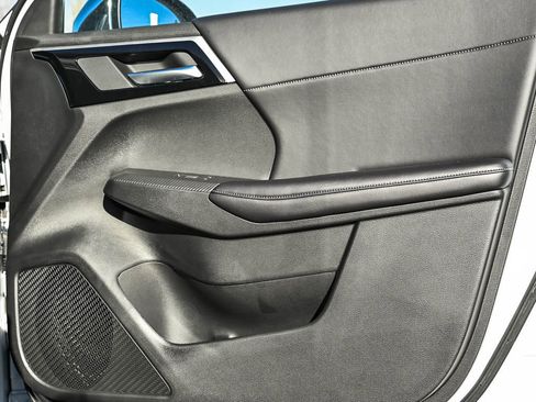 New 2025 Mitsubishi Outlander SE image 10