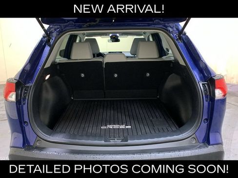 Used 2022 Toyota Corolla Cross LE AWD/4WD image 19