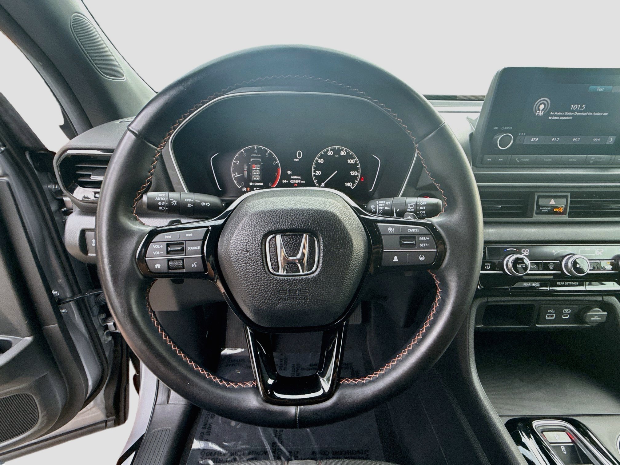Certified 2024 Honda Pilot Sport image 10