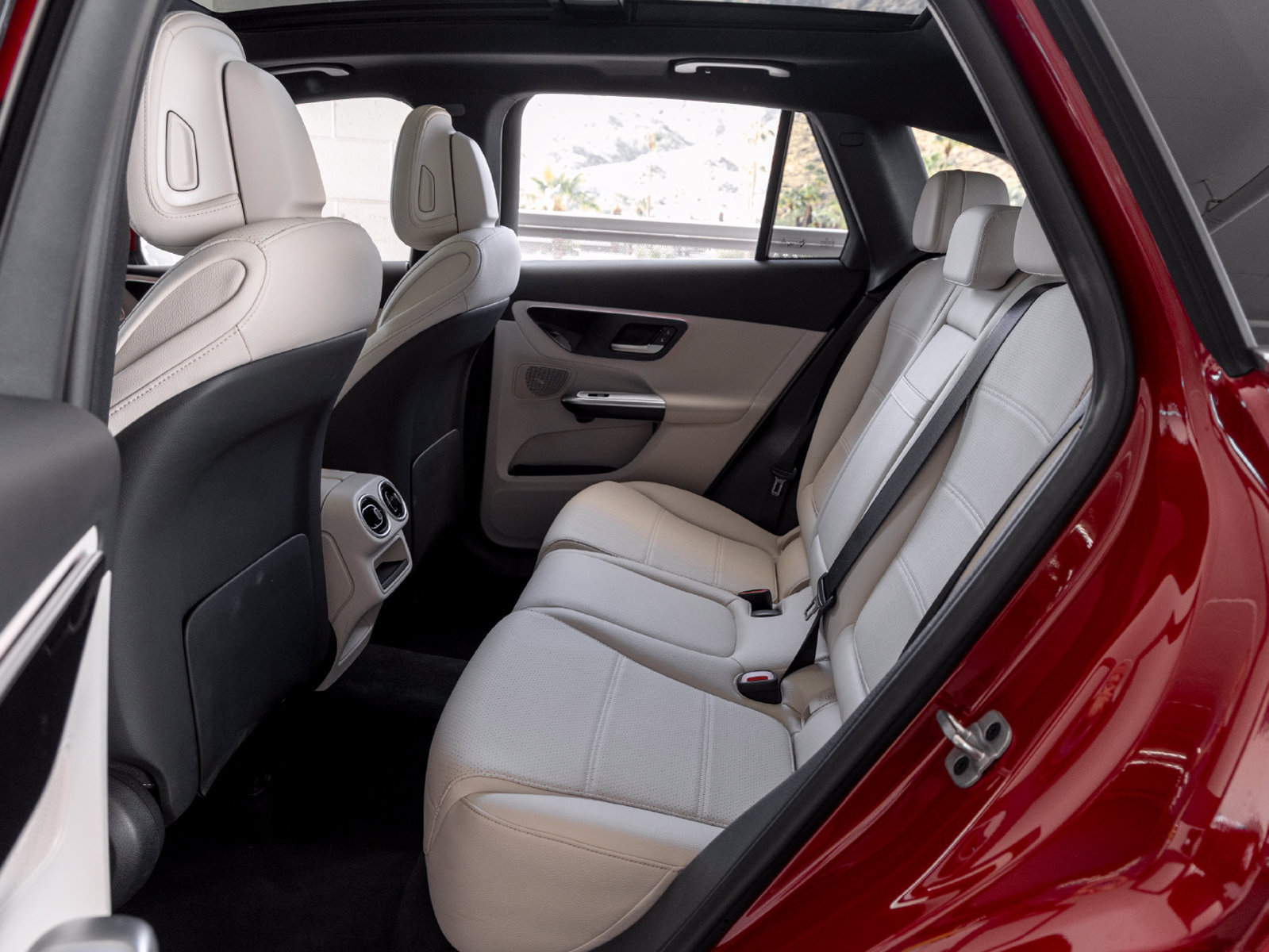 Certified 2026 Mercedes-Benz GLC 300 image 21