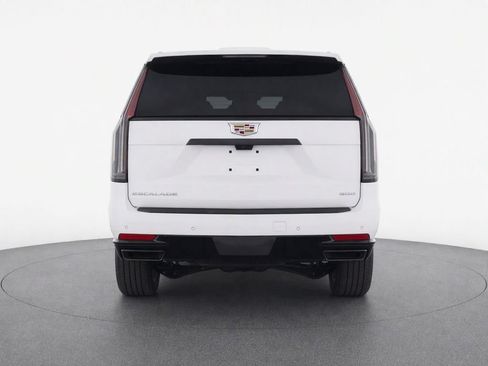 Used 2025 Cadillac Escalade Sport AWD/4WD image 6