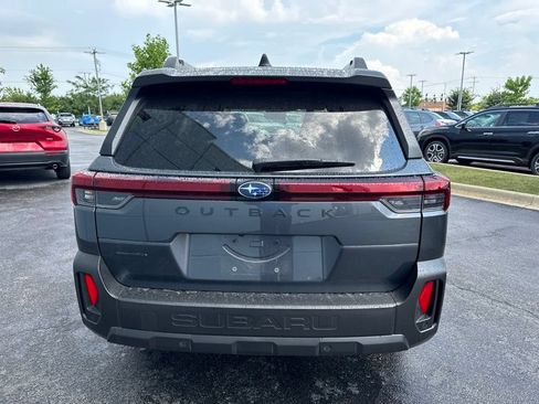 Used 2026 Subaru Outback Premium AWD/4WD image 4