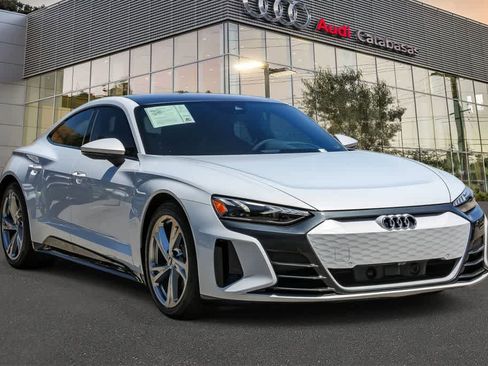 Used 2023 Audi e-tron GT Premium Plus AWD/4WD image 5