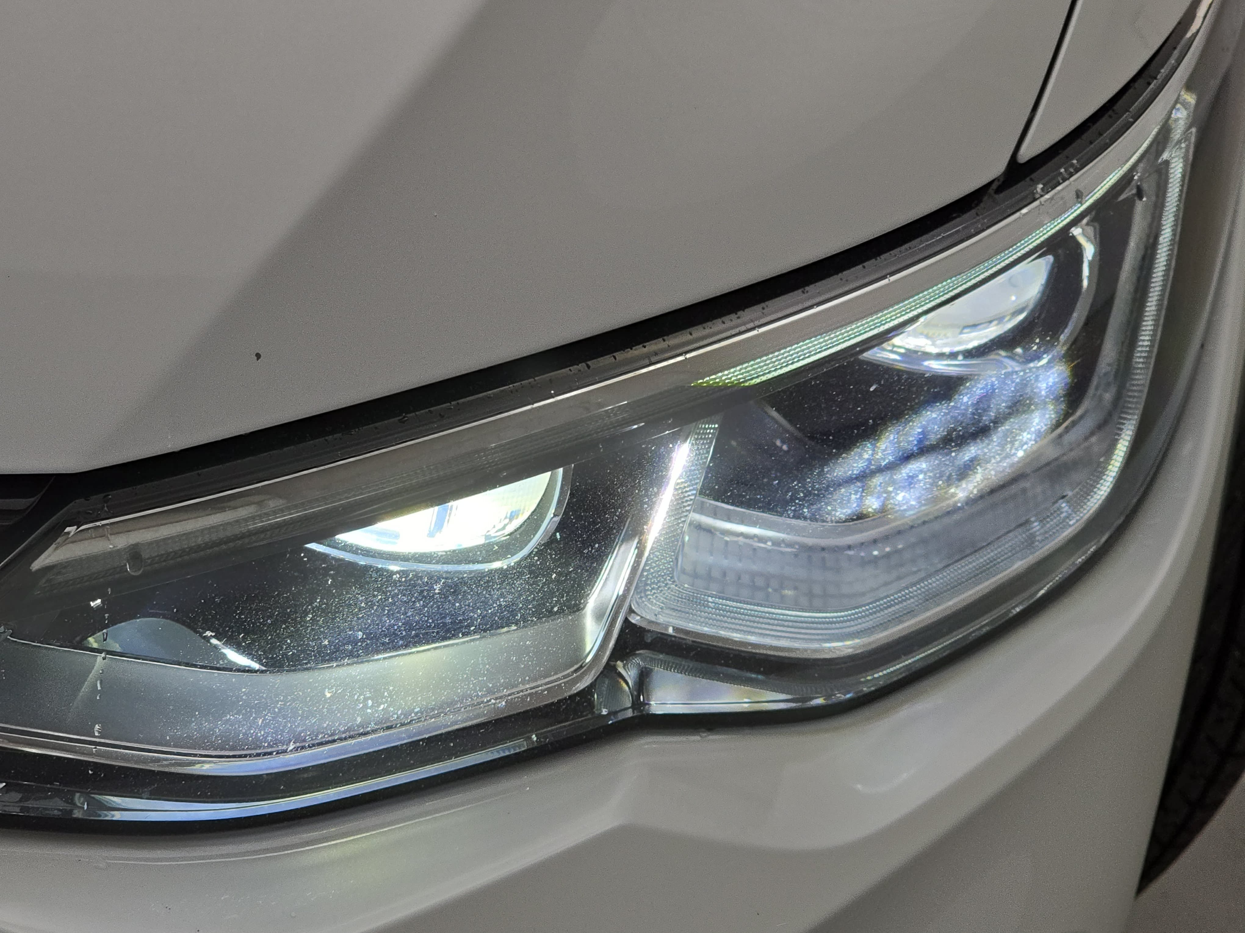 Certified 2024 Volkswagen GTI SE FWD image 31