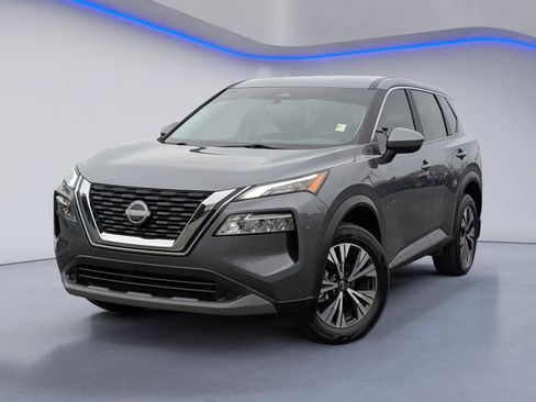 Used 2023 Nissan Rogue SV image 2