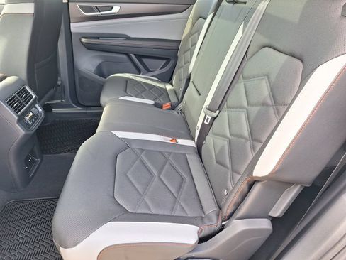 New 2026 Volkswagen Atlas Peak Edition AWD/4WD image 24