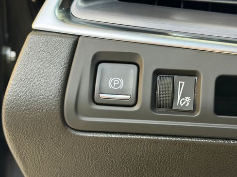 Certified 2023 Cadillac XT5 Luxury FWD image 16