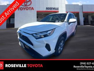 Used 2022 Toyota RAV4 XLE video 1