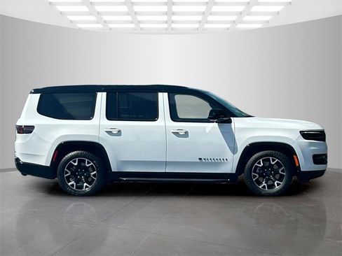 New 2025 Jeep Wagoneer Series II image 5