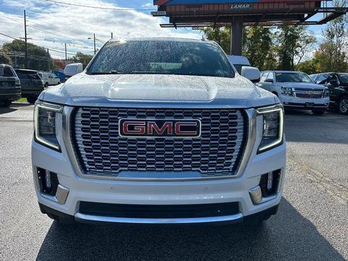 Used 2023 GMC Yukon XL Denali image 8