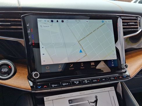 Used 2024 Jeep Grand Wagoneer Series III image 18