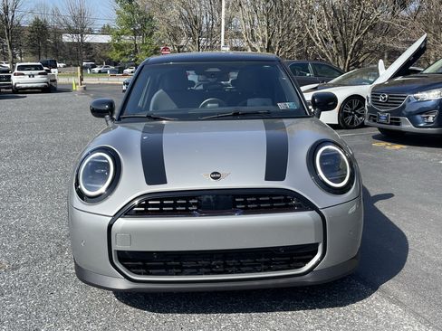 Used 2026 MINI Cooper 4-Door Hardtop FWD image 2