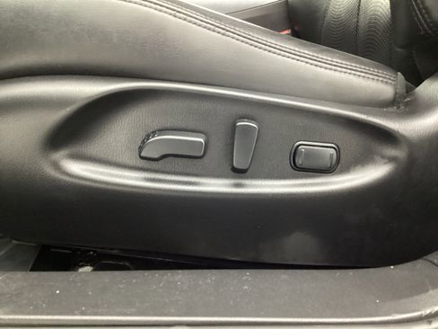 Used 2015 INFINITI Q70 3.7 image 41