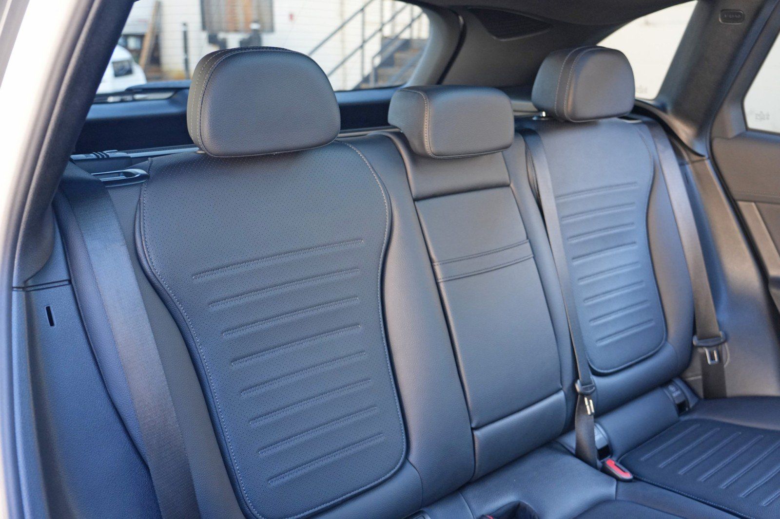 Used 2025 Mercedes-Benz GLC 350e 4MATIC w/ AMG Line image 44