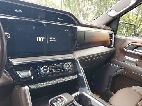 Used 2023 GMC Sierra 1500 Denali w/ Technology Package AWD/4WD image 27