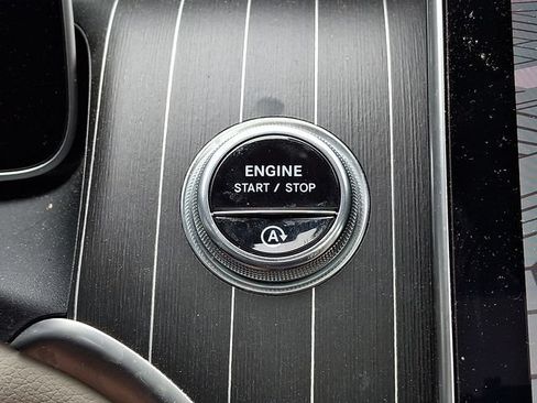 Used 2024 Mercedes-Benz GLC 300 4MATIC image 26