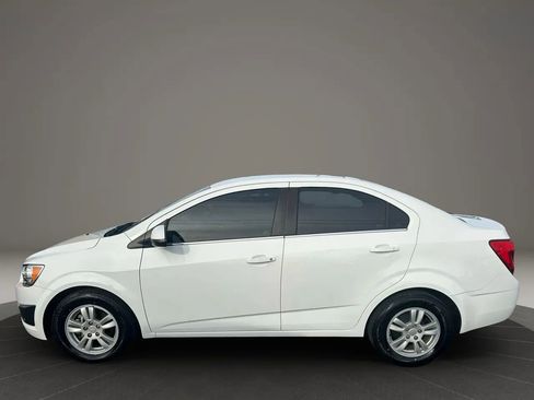 Used 2016 Chevrolet Sonic LT image 11