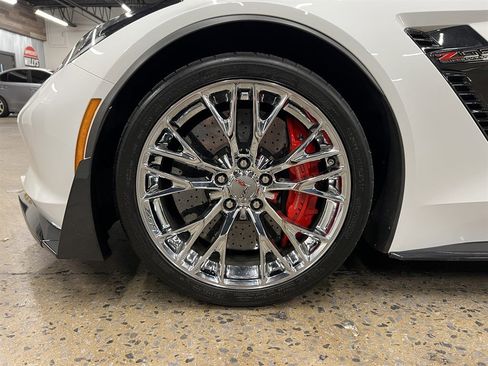 Used 2016 Chevrolet Corvette Z06 w/ 3LZ Preferred Equipment Group image 7