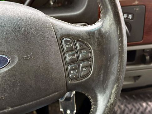 Used 2006 Ford F350 XLT image 21