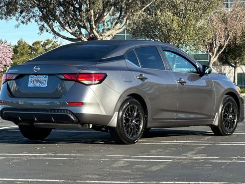 Used 2025 Nissan Sentra S image 4