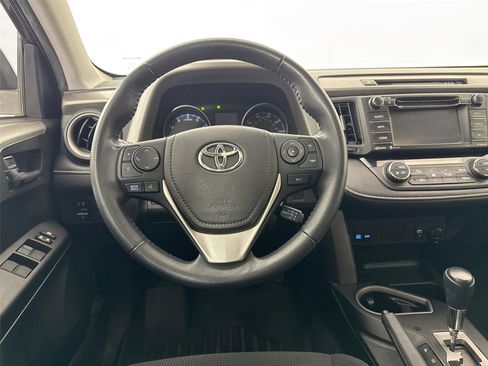 Used 2017 Toyota RAV4 XLE image 28