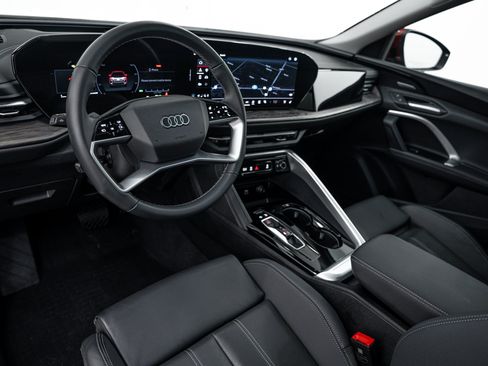 Used 2025 Audi Q5 Premium Plus w/ Premium Plus AWD/4WD image 8