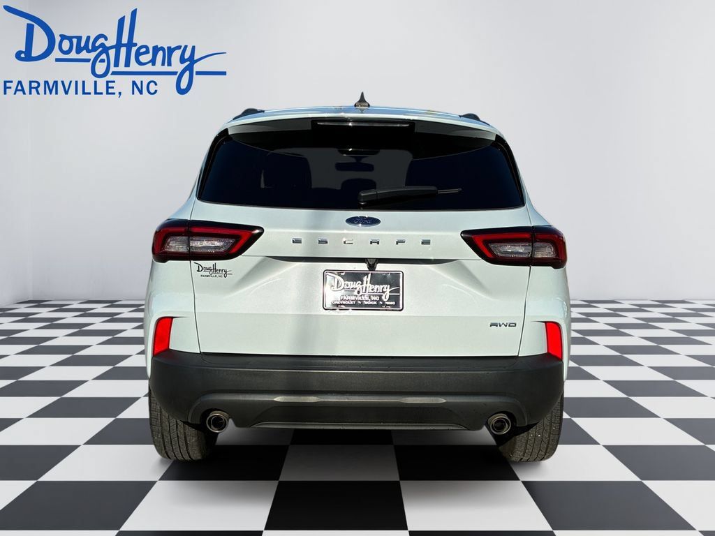 Used 2025 Ford Escape ST-Line AWD/4WD image 4