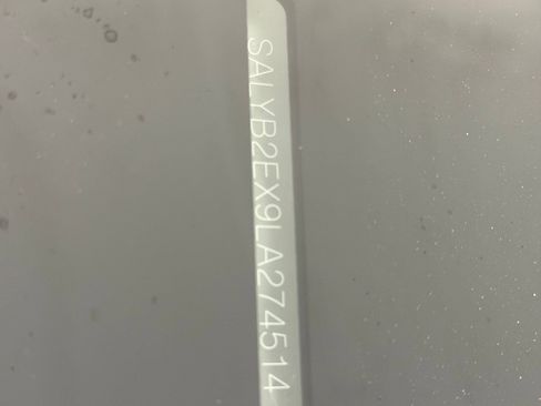 Used 2020 Land Rover Range Rover Velar S image 22