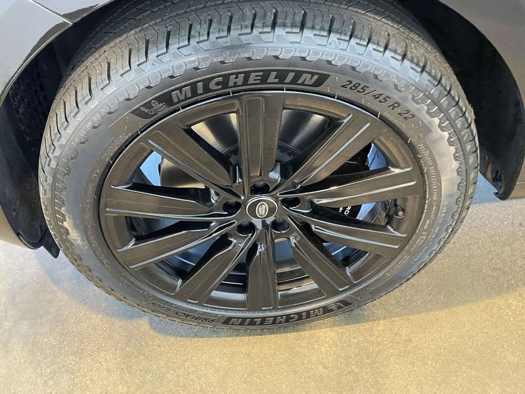 Certified 2023 Land Rover Range Rover Long Wheelbase Autobiography AWD/4WD image 11