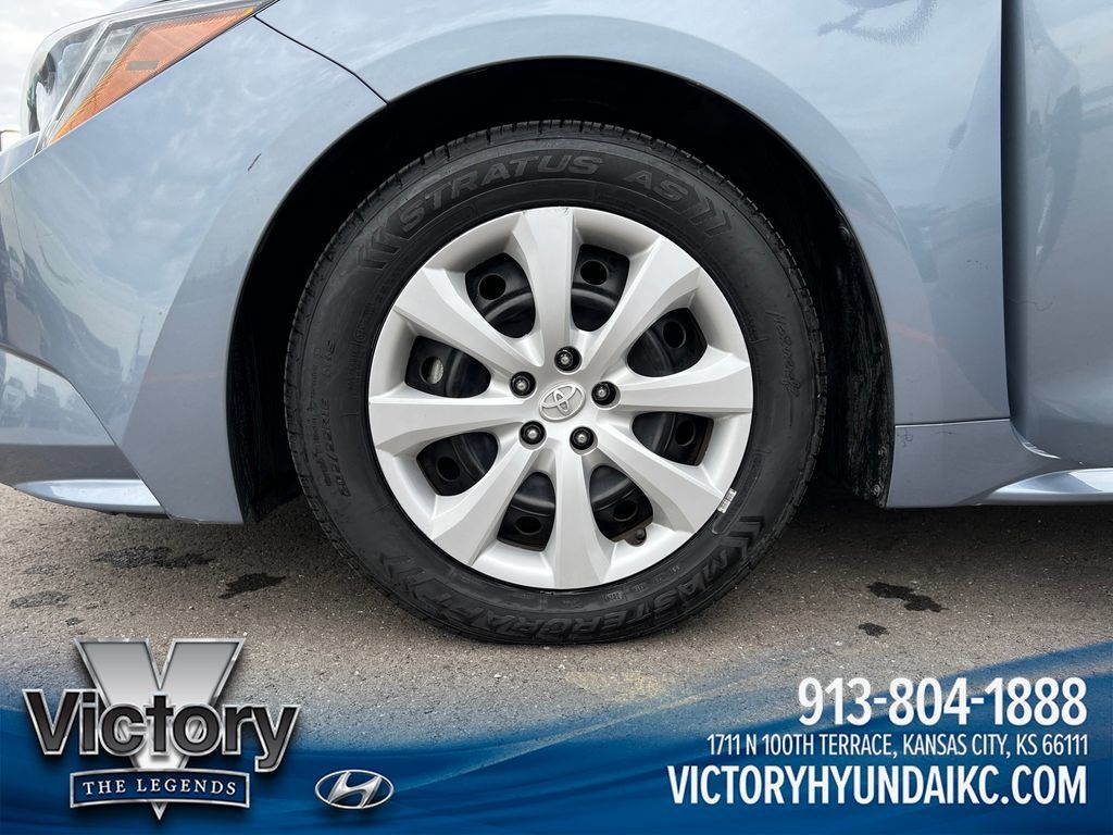 Used 2024 Toyota Corolla LE FWD image 27