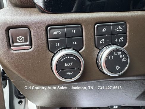 Used 2024 GMC Sierra 1500 SLE w/ Preferred Package AWD/4WD image 31