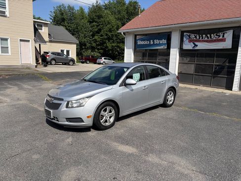 Used 2014 Chevrolet Cruze LT FWD image 4