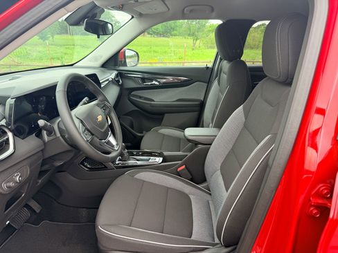 New 2026 Chevrolet TrailBlazer LT w/ LT Cold Weather Package FWD image 12