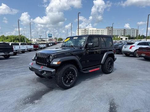 Used 2023 Jeep Wrangler Sport AWD/4WD image 7