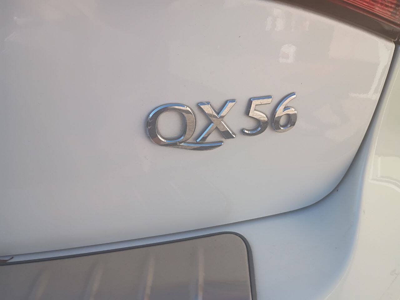 Used 2012 INFINITI QX56 4WD w/ Theater Pkg image 6
