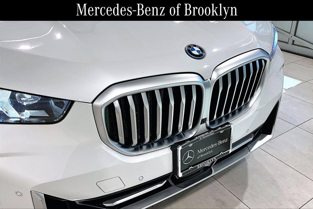 Used 2024 BMW X5 xDrive50e w/ Premium Package AWD/4WD image 30