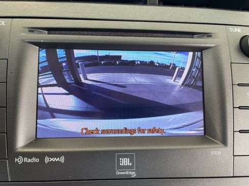 Used 2015 Toyota Prius Four image 29