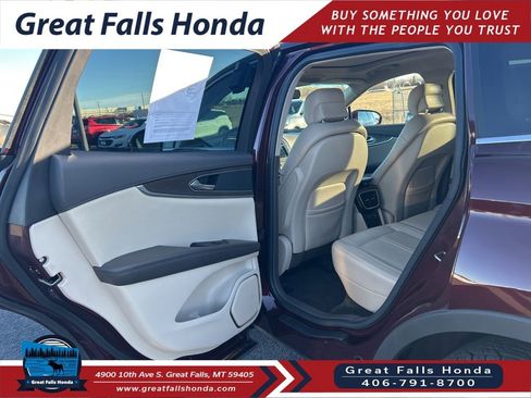 Used 2017 Lincoln MKX Reserve w/ Driver Assistance Package image 19