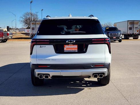 Used 2025 Chevrolet Equinox LT image 6