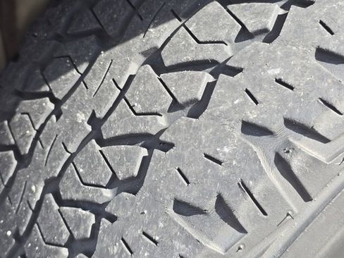 Used 2020 Jeep Cherokee Trailhawk w/ Cold Weather Group image 22