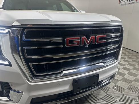 Used 2023 GMC Yukon SLT w/ SLT Luxury Package image 5