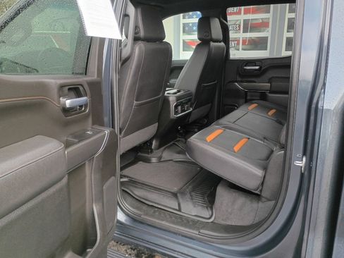 Used 2022 GMC Sierra 1500 AT4 AWD/4WD image 9