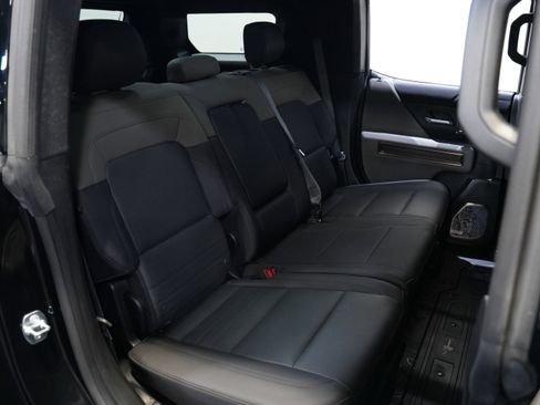 Used 2025 GMC Hummer EV 3X w/ LPO, Sport Package image 41